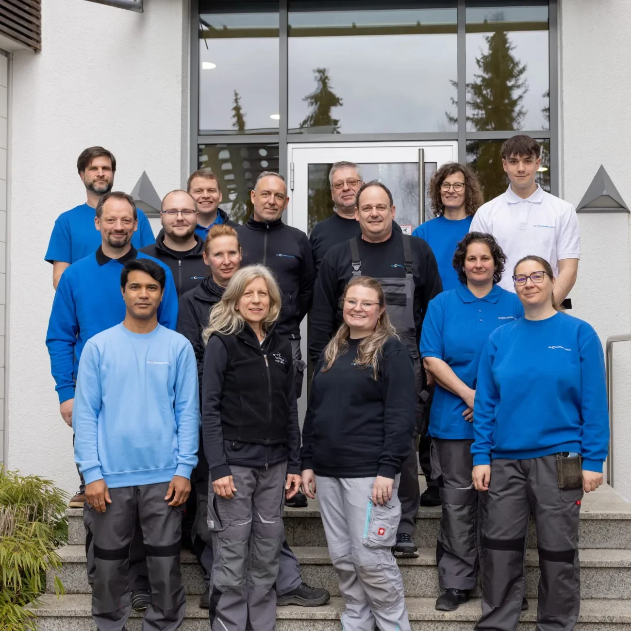Teamfoto von Schädlingsbekämpfern bei Der Puschmann